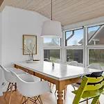 Hébergement de vacances 3 Bedroom Awesome In